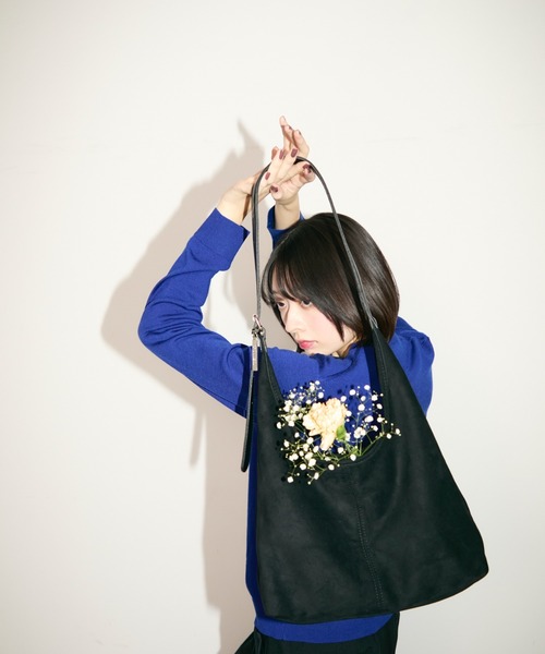 TONER（トナー）の「スエードトーンバッグ/ロゴプレート付き（ショルダーバッグ・レディース・ブラック/ベージュ/ブラウン・FREE）」の14枚目の写真