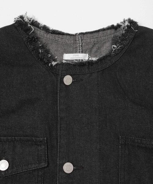 ITEMS URBANRESEARCH(アイテムズ アーバンリサーチ)の「デニムオーバーノーカラージャケット(デニムジャケット・レディース・ブラック/グレー/ブルー・FREE)」の4枚目の写真