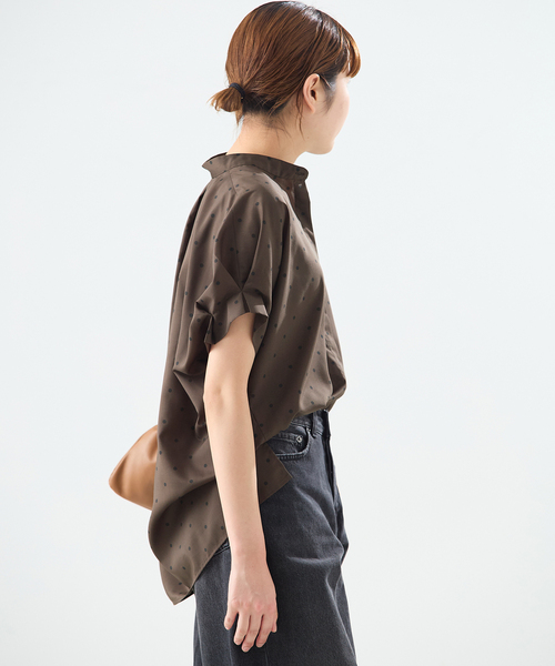 journal standard L'essage（ジャーナルスタンダードレサージュ）の「《WEB限定追加》DEVEAUX/ドットタックスリーブシャツ（シャツ/ブラウス・レディース・チョコ/レッド/ホワイト系その他・FREE）」の22枚目の写真