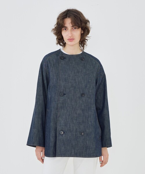 GALERIE VIE（ギャルリー ヴィー）の「【WEB先行予約】ステイブルーデニム カラーレストレンチコート（ノーカラーコート・レディース・ブルー・FREE）」の3枚目の写真