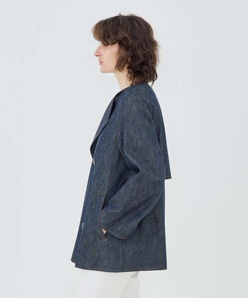 GALERIE VIE（ギャルリー ヴィー）の「【WEB先行予約】ステイブルーデニム カラーレストレンチコート（ノーカラーコート・レディース・ブルー・FREE）」の5枚目の写真