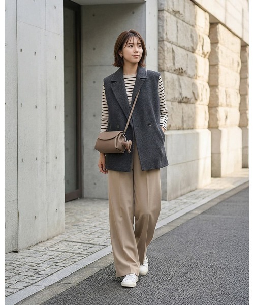 STYLE DELI(スタイルデリ)の「【DELI by】エレファントチャーム付きリアルレザーショルダーバッグ(ショルダーバッグ・レディース・ブラック/ブラウン/グレイッシュベージュ・FREE)」の7枚目の写真