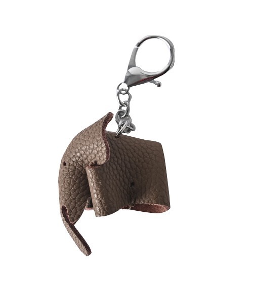 STYLE DELI(スタイルデリ)の「【DELI by】エレファントチャーム付きリアルレザーショルダーバッグ(ショルダーバッグ・レディース・ブラック/ブラウン/グレイッシュベージュ・FREE)」の19枚目の写真