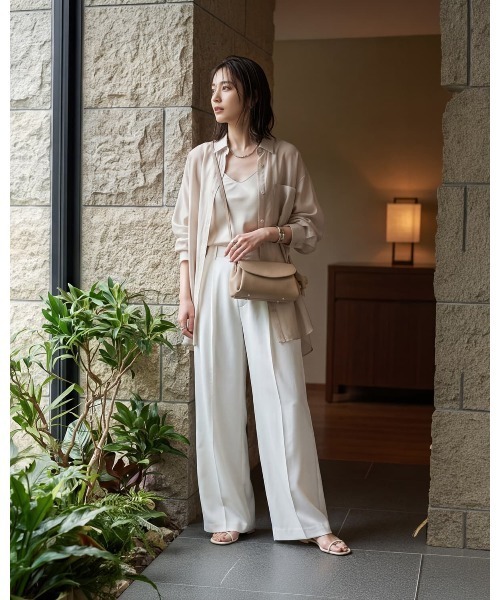 STYLE DELI(スタイルデリ)の「【DELI by】エレファントチャーム付きリアルレザーショルダーバッグ(ショルダーバッグ・レディース・ブラック/ブラウン/グレイッシュベージュ/ベージュ・FREE)」の17枚目の写真