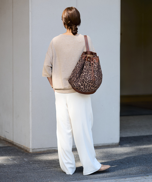 FRAMeWORK(フレームワーク)の「A VACATION/アヴァケーション 別注POOLバッグ(バックパック/リュック・レディース・ベージュ/ブラウン・FREE)」の15枚目の写真