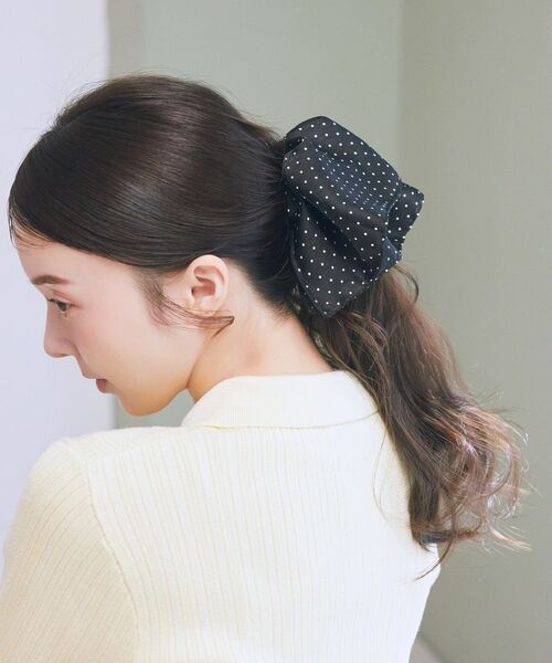 earth music&ecology（アースミュージックアンドエコロジー）の「ドット2段フリルバンス（その他ヘアアクセサリー・レディース・ブラック/アイボリー・FREE）」の3枚目の写真