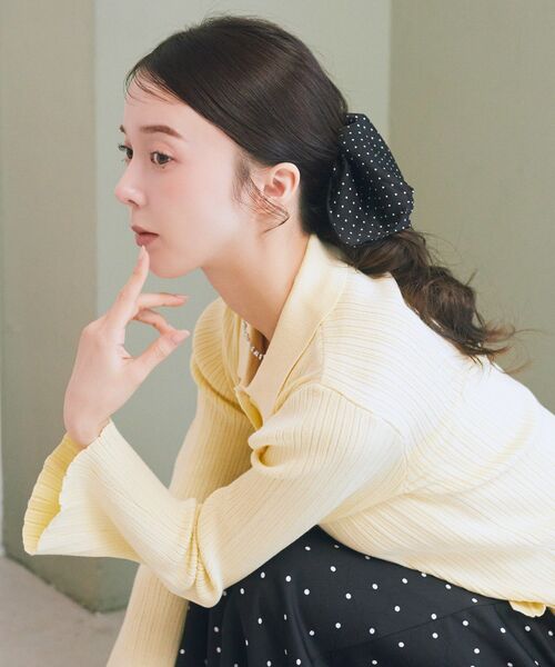 earth music&ecology（アースミュージックアンドエコロジー）の「ドット2段フリルバンス（その他ヘアアクセサリー・レディース・ブラック/アイボリー・FREE）」の4枚目の写真