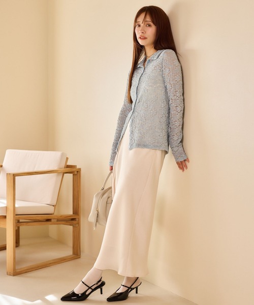 mysty woman（ミスティウーマン）の「【WEB限定】透かしフラワーポロカーディガン　667611（Tシャツ/カットソー・レディース・サックスブルー/ブラック/アイボリー・FREE）」の4枚目の写真