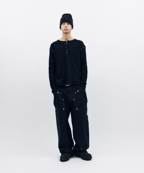 AAKAM（アーカム）の「Henry Neck Waffle Long Sleeve (Black)（Tシャツ/カットソー・レディース・その他・1/2）」の11枚目の写真