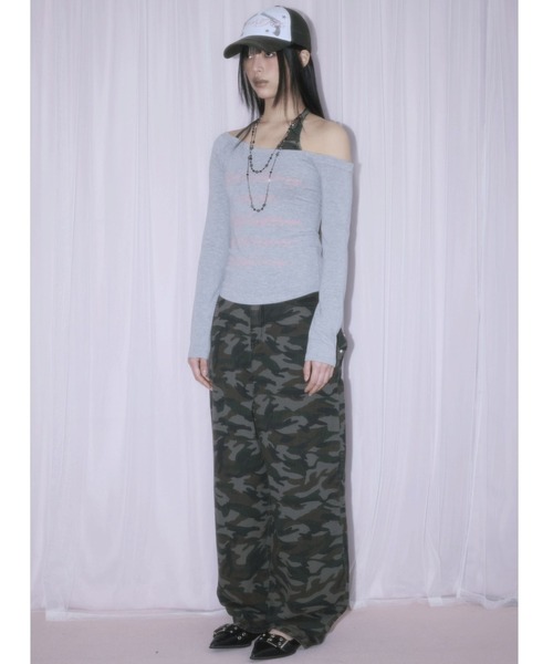 NIIER NOR(ニアノア)の「A'GEM/9 × .kom 『NIIER NOR/ニーアノア』 LAYERED OFF-SHOULDER SLIM TEE/レイヤードオフショルダースリム長袖Tシャツ(Tシャツ/カットソー・レディース・ブラック/グレー・FREE)」の11枚目の写真