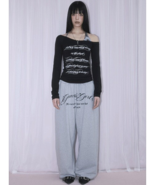 NIIER NOR(ニアノア)の「A'GEM/9 × .kom 『NIIER NOR/ニーアノア』 LAYERED OFF-SHOULDER SLIM TEE/レイヤードオフショルダースリム長袖Tシャツ(Tシャツ/カットソー・レディース・ブラック/グレー・FREE)」の6枚目の写真
