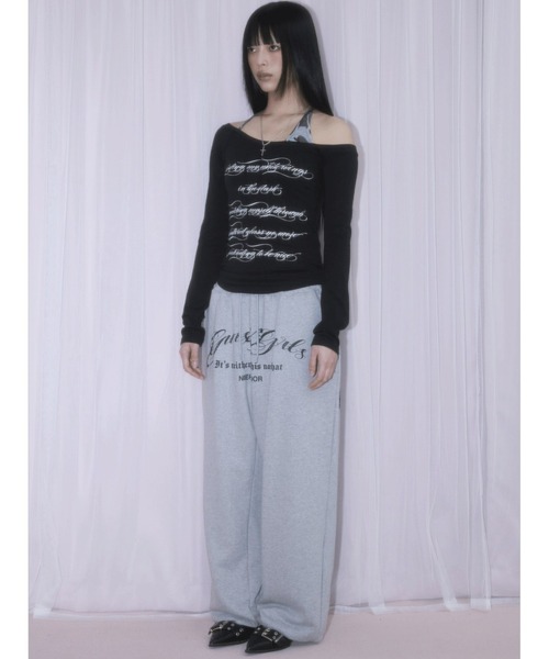 NIIER NOR(ニアノア)の「A'GEM/9 × .kom 『NIIER NOR/ニーアノア』 LAYERED OFF-SHOULDER SLIM TEE/レイヤードオフショルダースリム長袖Tシャツ(Tシャツ/カットソー・レディース・ブラック/グレー・FREE)」の7枚目の写真