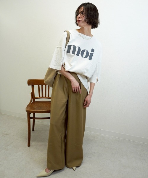 gossara（ゴサラ）の「【大人気アイテム再登場】ピグメント袖スリットプルオーバー（Tシャツ/カットソー・レディース・チャコールグレー/グレイッシュベージュ/アイボリー/ブラウン/ブルー・FREE）」の17枚目の写真