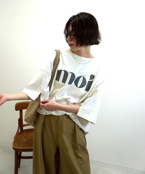 gossara（ゴサラ）の「【大人気アイテム再登場】ピグメント袖スリットプルオーバー（Tシャツ/カットソー・レディース・チャコールグレー/グレイッシュベージュ/アイボリー/ブラウン/ブルー・FREE）」の18枚目の写真