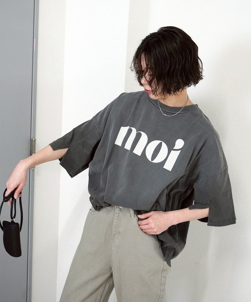 gossara（ゴサラ）の「【大人気アイテム再登場】ピグメント袖スリットプルオーバー（Tシャツ/カットソー・レディース・チャコールグレー/グレイッシュベージュ/アイボリー/ブラウン/ブルー・FREE）」の10枚目の写真