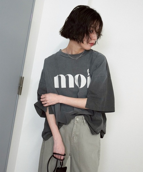 gossara（ゴサラ）の「【大人気アイテム再登場】ピグメント袖スリットプルオーバー（Tシャツ/カットソー・レディース・チャコールグレー/グレイッシュベージュ/アイボリー/ブラウン/ブルー・FREE）」の13枚目の写真