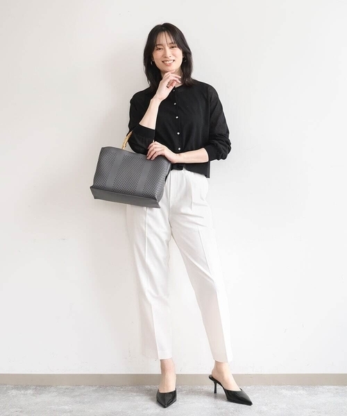 MK MICHEL KLEIN（エムケーミッシェルクラン）の「[2WAY]バンブーハンドルパンチングバッグ（ハンドバッグ・レディース・グレー/ライトグリーン/ベージュ・00）」の7枚目の写真