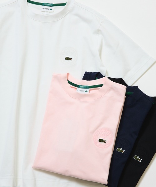 LACOSTE(ラコステ)の「【別注】LACOSTE / バッジ Tシャツ(Tシャツ/カットソー・メンズ・ブラック/ピンク/ホワイト/ネイビー・5/4/3/2/1)」の2枚目の写真