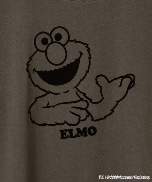 SESAME STREET(セサミストリート)の「【セサミストリート/SESAME STREET】エルモ/ELMOフロッキープリント半袖Tシャツ(2026SS)(Tシャツ/カットソー・レディース・オレンジ/グレー/オフホワイト・LL/3L/L/M)」の7枚目の写真