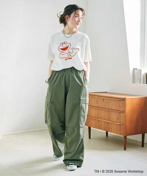 SESAME STREET(セサミストリート)の「【セサミストリート/SESAME STREET】エルモ/ELMOフロッキープリント半袖Tシャツ(2026SS)(Tシャツ/カットソー・レディース・オレンジ/グレー/オフホワイト・LL/3L/L/M)」の18枚目の写真
