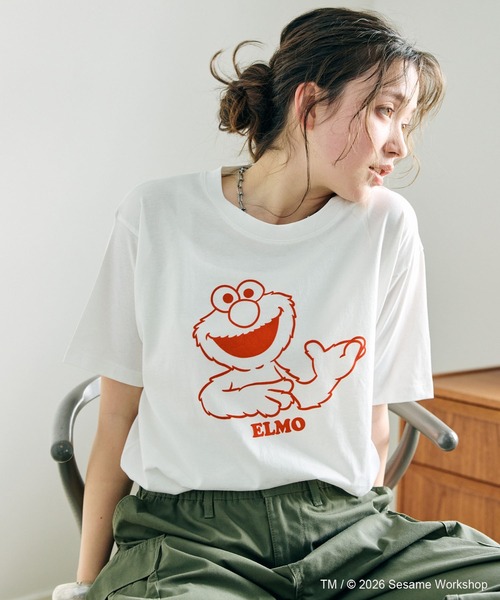 SESAME STREET(セサミストリート)の「【セサミストリート/SESAME STREET】エルモ/ELMOフロッキープリント半袖Tシャツ(2026SS)(Tシャツ/カットソー・レディース・オレンジ/グレー/オフホワイト・LL/3L/L/M)」の21枚目の写真