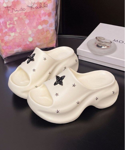 gossip!ロサンゼルス(ゴシップロサンゼルス)の「Y2K 星柄厚底プラットフォームサンダル ・ ビーチ&デイリー(スリッポン・レディース・ブラック・S/M/L)」の11枚目の写真
