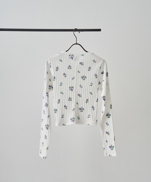 JANE SMITH / JOHN SMITH（ジェーンスミスジョンスミス）の「[JANE SMITH/ジェーン・スミス]COTTON EYELET RIB FLOWER CARDIGAN（カーディガン/ボレロ・レディース・ホワイト・38）」の2枚目の写真
