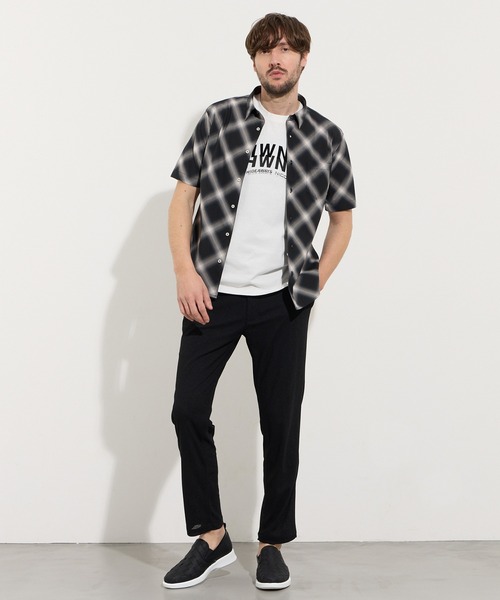 HIDEAWAYS NICOLE（ハイダウェイニコル）の「オンブレチェックショートレギュラー半袖シャツ（シャツ/ブラウス・メンズ・ブラック×ホワイト/トリコロール/ホワイト×ブルー・LARGE/MEDIUM/X-LARGE）」の4枚目の写真