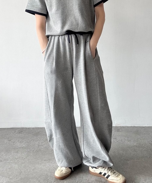 classicalelf(クラシカルエルフ)の「《AYA×クラシカルエルフコラボ》心地よいリラックス素材に、トレンドのボリュームシルエットが映える♪ウエスト配色ワッフルカーブパンツ(セットアップ可)(スウェットパンツ・レディース・アイボリー/ブラック/杢グレー・X-LARGE/SMALL/MEDIUM/LARGE)」の19枚目の写真