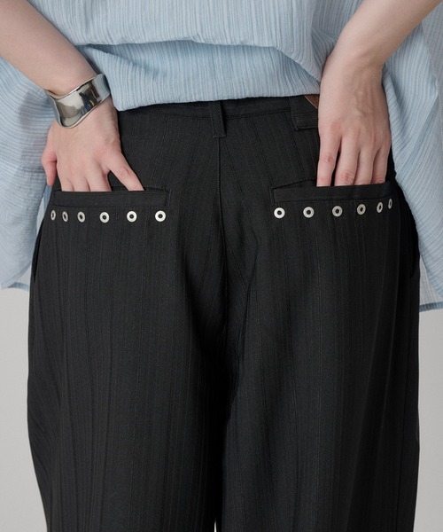 ONCILY(オンシェリー)の「HEART PATCH STUDS STRAIGHT SLACKS / ハートパッチスタッズストレートスラックス(スラックス・メンズ・ブラック/グレー・SMALL/MEDIUM/LARGE)」の14枚目の写真