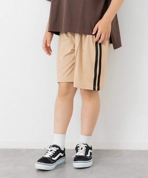 chil2(チルツー)の「脇ライン ストレッチ ピンタック ハーフパンツ(スウェットパンツ・キッズ・チャコールグレー/ベージュ/ネイビー/ブラック・120cm/90cm/150cm/140cm/110cm/130cm/100cm)」の4枚目の写真