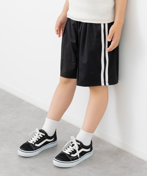 chil2(チルツー)の「脇ライン ストレッチ ピンタック ハーフパンツ(スウェットパンツ・キッズ・チャコールグレー/ベージュ/ネイビー/ブラック・120cm/90cm/150cm/140cm/110cm/130cm/100cm)」の2枚目の写真