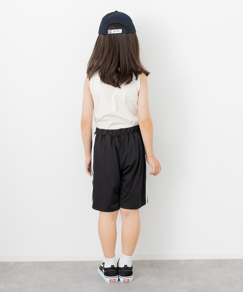 chil2(チルツー)の「脇ライン ストレッチ ピンタック ハーフパンツ(スウェットパンツ・キッズ・チャコールグレー/ベージュ/ネイビー/ブラック・120cm/90cm/150cm/140cm/110cm/130cm/100cm)」の22枚目の写真