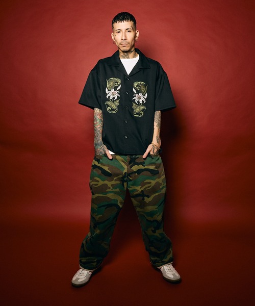 Subciety(サブサエティ)の「Lily shirt(シャツ/ブラウス・メンズ・オリーブ/ブラック/ホワイト・MEDIUM/SMALL/X-LARGE/LARGE)」の13枚目の写真