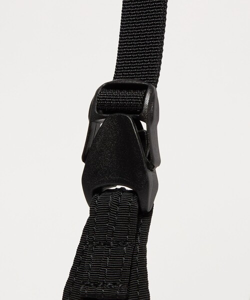 BRIEFING（ブリーフィング）の「【別注】＜BRIEFING＞SOLID LIGHT SACOCHE TALL ソリッド ライト/サコッシュ（ショルダーバッグ・メンズ・ブラック・FREE）」の8枚目の写真