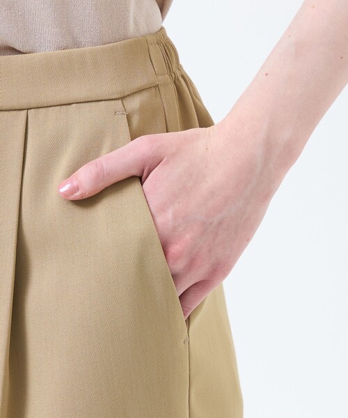 MACKINTOSH PHILOSOPHY（ﾏｯｷﾝﾄｯｼｭ ﾌｨﾛｿﾌｨｰ）の「グロッシーツイルジョグパンツ（その他パンツ・レディース・ダークネイビー/ベージュ・36/38）」の9枚目の写真