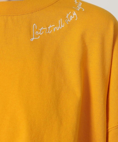LAKOLE（ラコレ）の「刺繍ロゴクロップドＴ / 753511（Tシャツ/カットソー・レディース・オフホワイト/チャコール/オレンジ・FREE）」の22枚目の写真