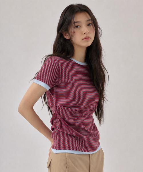 SAYUU(サユ)の「アンバランスストライプ配色Tシャツレッド(Tシャツ/カットソー・レディース・レッド・FREE)」の1枚目の写真