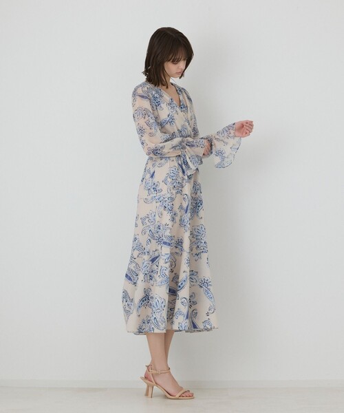 GRACE CONTINENTAL(グレースコンチネンタル)の「ペイズリーカシュクールワンピース(ワンピース・レディース・ブラック/ベージュ・36/38)」の17枚目の写真