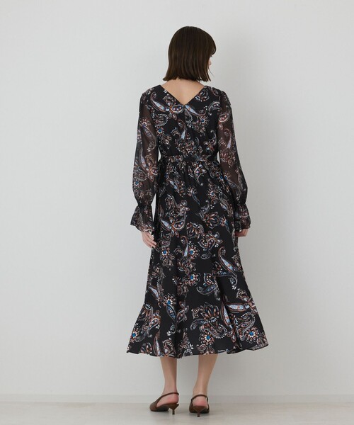 GRACE CONTINENTAL(グレースコンチネンタル)の「ペイズリーカシュクールワンピース(ワンピース・レディース・ブラック/ベージュ・36/38)」の4枚目の写真