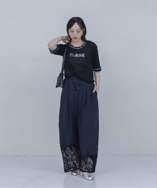 Eimee Law(エイミーロウ)の「PLACE刺繍 レイヤードライクシアーTシャツ(Tシャツ/カットソー・レディース・オフホワイト/イエロー/ボルドー/ブラック・FREE)」の10枚目の写真