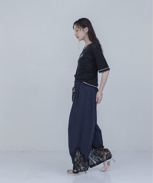 Eimee Law(エイミーロウ)の「PLACE刺繍 レイヤードライクシアーTシャツ(Tシャツ/カットソー・レディース・オフホワイト/イエロー/ボルドー/ブラック・FREE)」の11枚目の写真