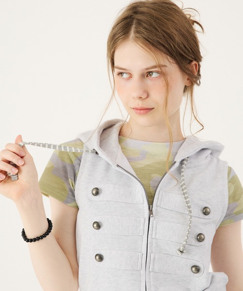 FTW(エフティダブリュー)の「NAPOLEON HOOD VEST(ベスト・レディース・ライトグリーン/ライトブルー/ライトグレー・MEDIUM/SMALL)」の4枚目の写真