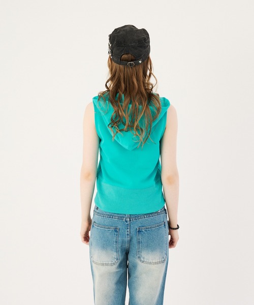 FTW(エフティダブリュー)の「NAPOLEON HOOD VEST(ベスト・レディース・ライトグリーン/ライトブルー/ライトグレー・MEDIUM/SMALL)」の11枚目の写真