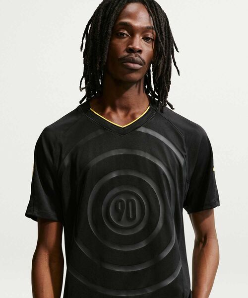 NIKE(ナイキ)の「ナイキ マッド 90 コレクション “Laser 90” メンズユニフォームトップス / Nike Mad 90 Pack "Laser 90" Men's Jersey IU4688-010 Black(ジャージ・メンズ・ブラック・XL/2XL/M/L/S)」の12枚目の写真