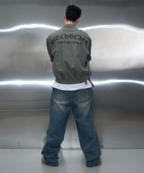 PITCHBLACK（ピッチブラック）の「POCKET EMBLEM PARASUIT WIDE DENIM (WASHED BLUE)（デニムパンツ・メンズ・その他・MEDIUM/LARGE/X-LARGE）」の4枚目の写真