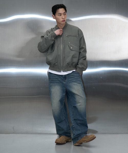 PITCHBLACK（ピッチブラック）の「POCKET EMBLEM PARASUIT WIDE DENIM (WASHED BLUE)（デニムパンツ・メンズ・その他・MEDIUM/LARGE/X-LARGE）」の5枚目の写真