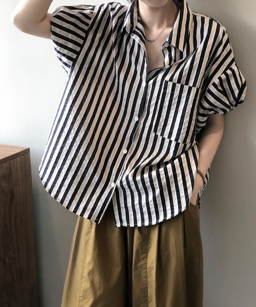 HAILY(ヘイリー)の「ストライプ柄パフスリーブシャツ(シャツ/ブラウス・レディース・ブラック/グリーン・FREE)」の8枚目の写真