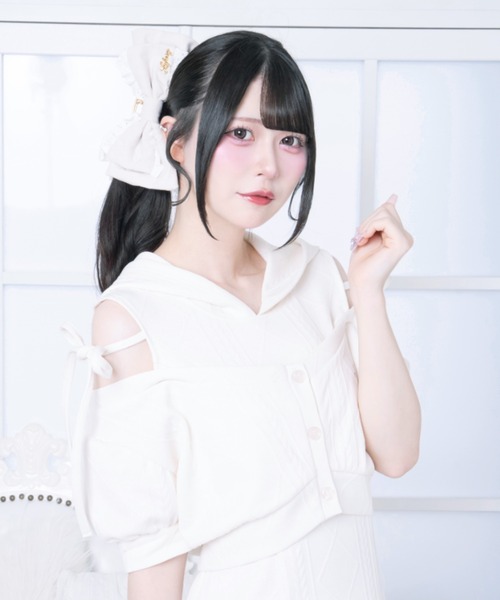 LAFARY(ラファリー)の「エンブレムロゴパーカーワンピ(ワンピース・レディース・アイボリー/ベージュ/チャコールグレー・FREE)」の11枚目の写真