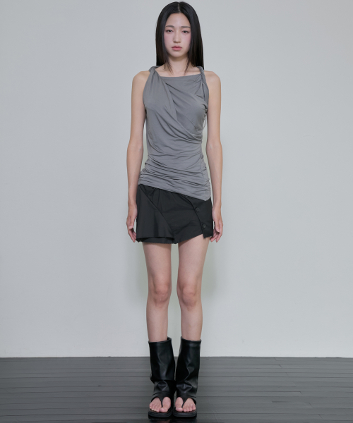 FLAREUP（フレアアップ）の「Braided Asymmetrical Sleeveless (FL-166_Gray)（Tシャツ/カットソー・レディース・ダークグレー・OS）」の10枚目の写真
